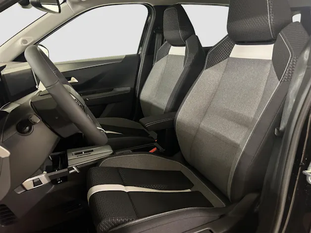 Opel Frontera 1.2 T HEV 145 GS