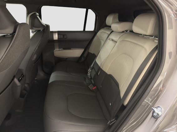 Vehicle image 10 Vehicle image 10