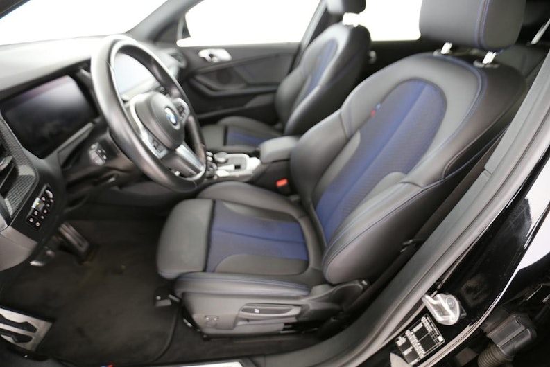 Vehicle image BMW 1 SERIES