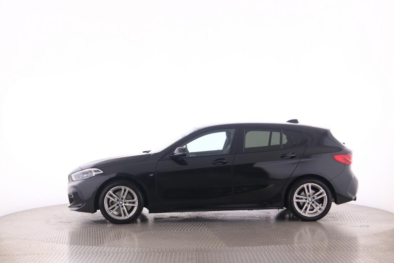 Vehicle image BMW 1 SERIES