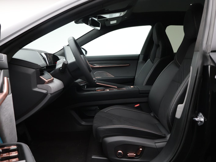 Vehicle image ZEEKR 001