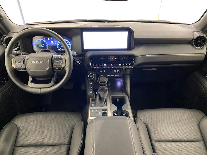 Vehicle image TOYOTA LANDCRUISER