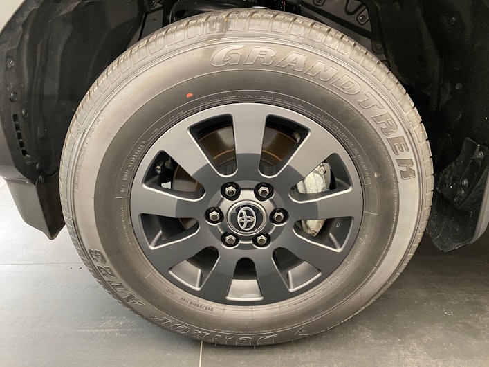 Vehicle image TOYOTA LANDCRUISER