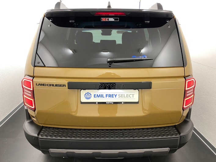 Vehicle image TOYOTA LANDCRUISER