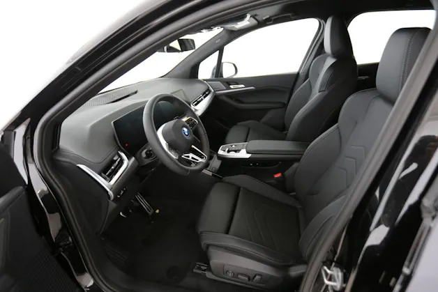 BMW 230e xDrive paddles Active Tourer