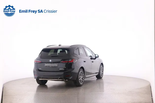 BMW 230e xDrive paddles Active Tourer
