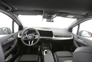 BMW 230e xDrive paddles Active Tourer