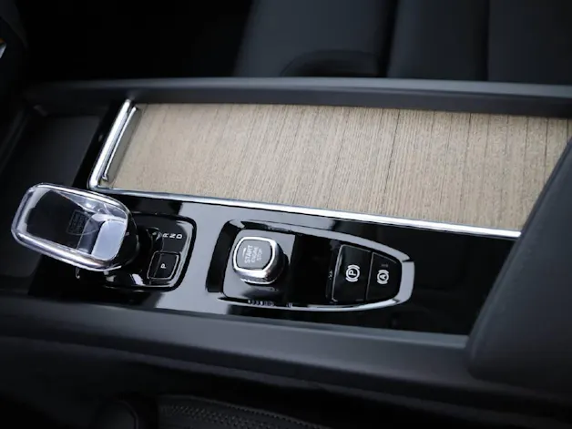 Volvo XC60 2.0 T6 TE Plus Dark eAWD