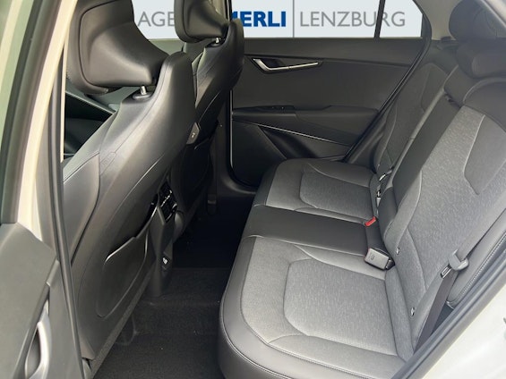 Vehicle image 10 Vehicle image 10