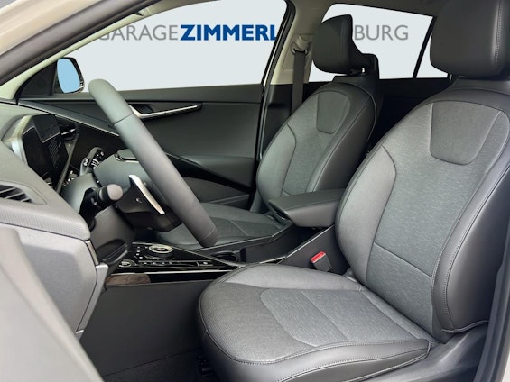 Vehicle image 9 Vehicle image 9