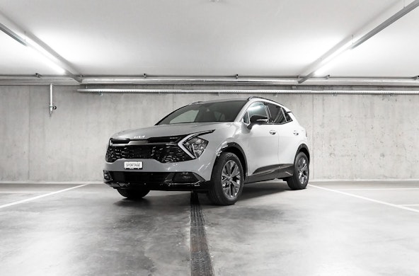 First vehicle image