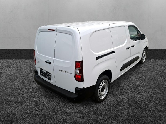 Vehicle image 4 Vehicle image 4