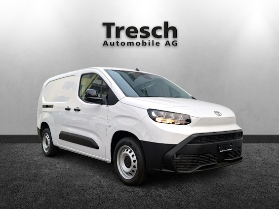 First vehicle image First vehicle image