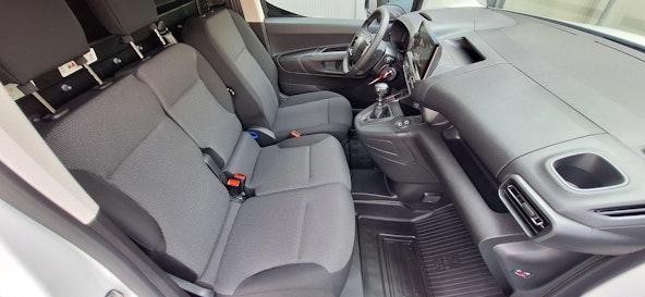 Vehicle image 5 Vehicle image 5