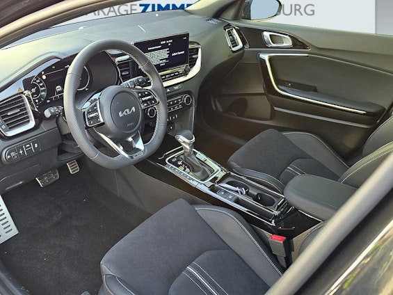 Vehicle image 8 Vehicle image 8