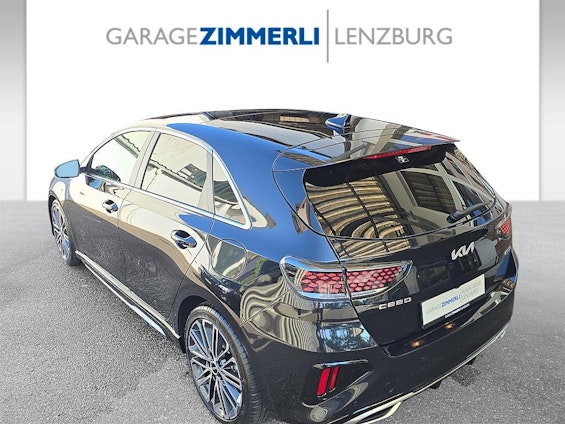 Vehicle image 3 Vehicle image 3