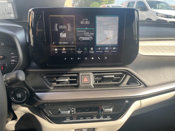 Vehicle image 8 Vehicle image 8