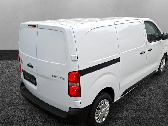 Vehicle image 4 Vehicle image 4