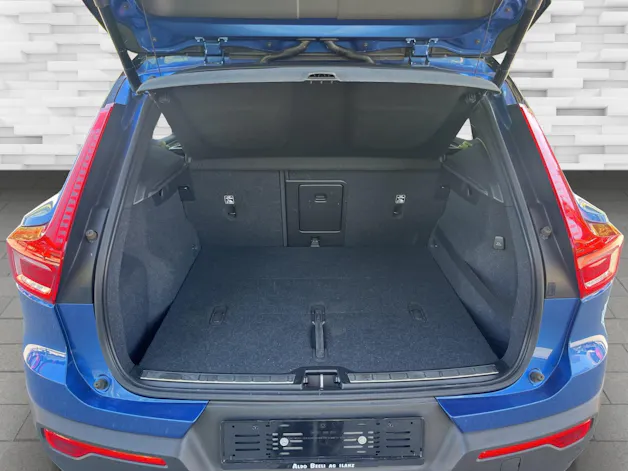 Volvo XC40 2.0 T4 R-Design AWD