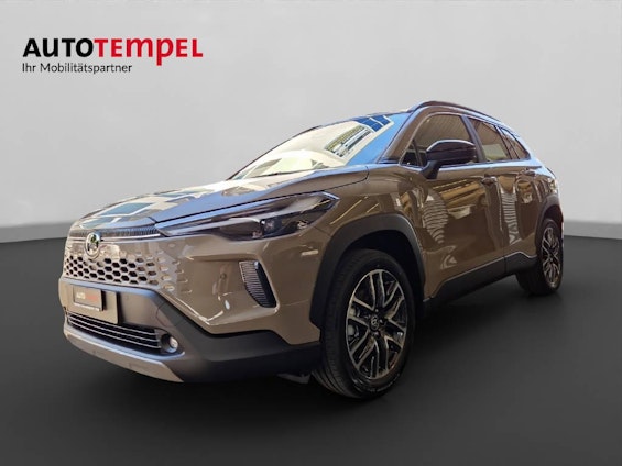 First vehicle image
