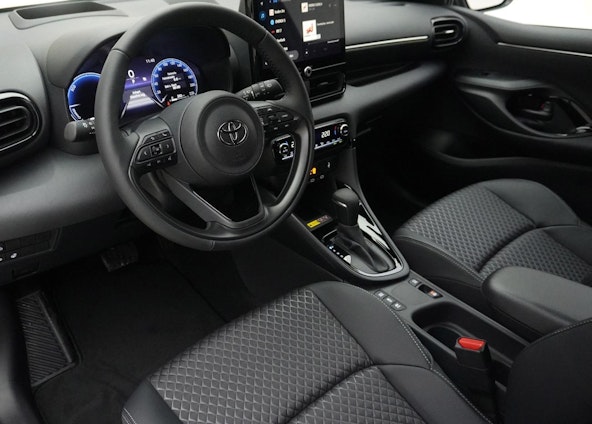 Vehicle image 6 Vehicle image 6