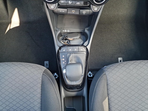 Vehicle image 6 Vehicle image 6