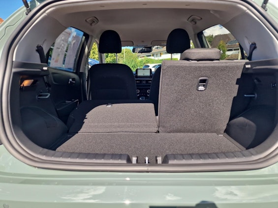 Vehicle image 9 Vehicle image 9