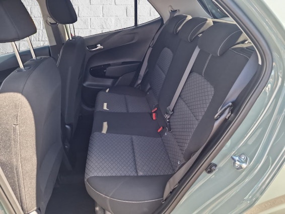 Vehicle image 8 Vehicle image 8