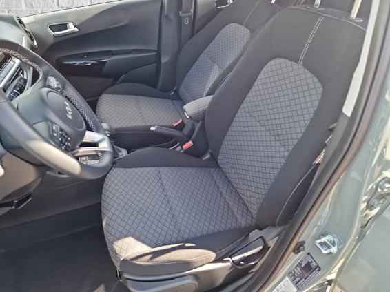 Vehicle image 7 Vehicle image 7