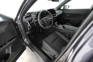 Vehicle image LEXUS UX 300h F-Line