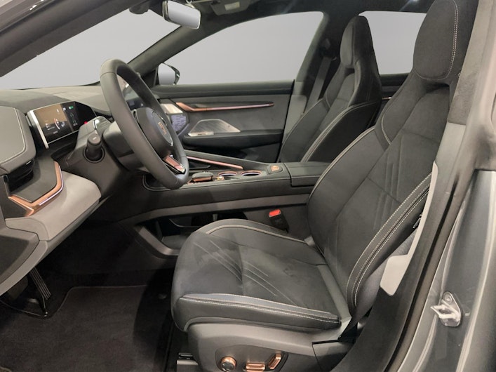 Vehicle image ZEEKR 001