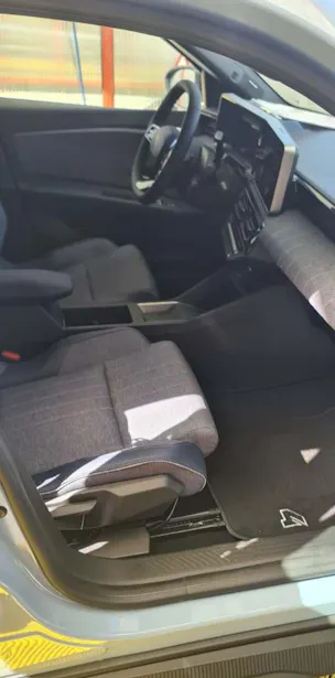Renault 4 E-Tech Comfort Range techno