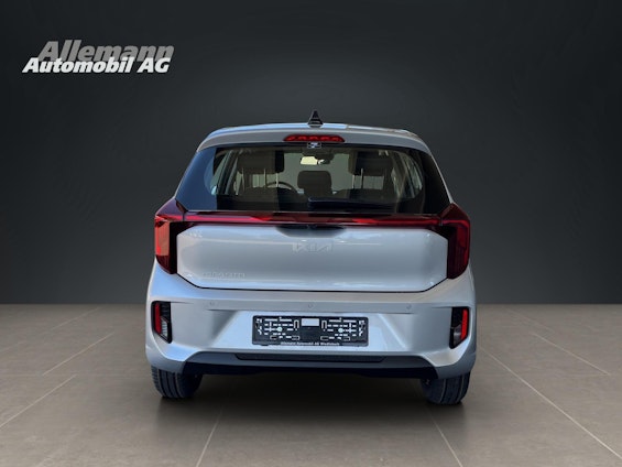 Vehicle image 4 Vehicle image 4