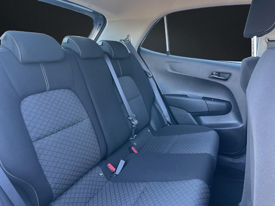 Vehicle image 13 Vehicle image 13