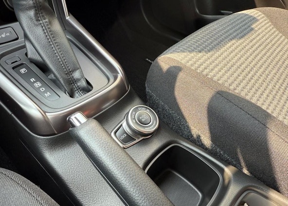 Vehicle image 15 Vehicle image 15