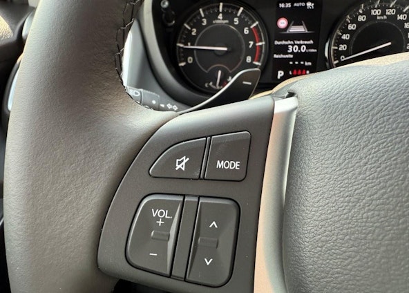 Vehicle image 10 Vehicle image 10