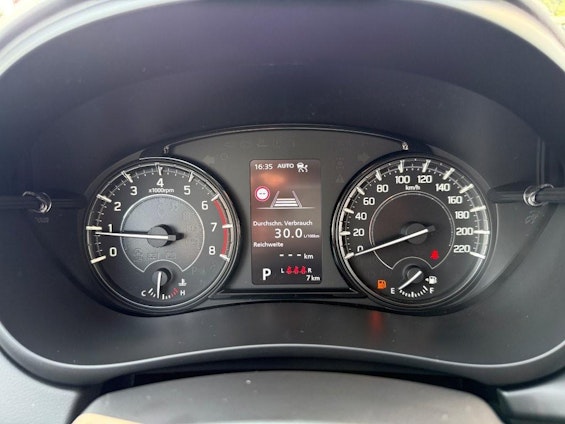 Vehicle image 9 Vehicle image 9