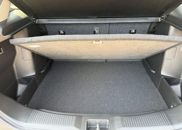 Vehicle image 21 Vehicle image 21