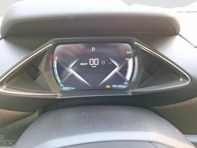DS Automobiles 3 Crossback E-Tense So Chic