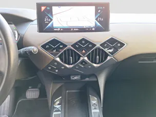 DS Automobiles 3 Crossback E-Tense So Chic