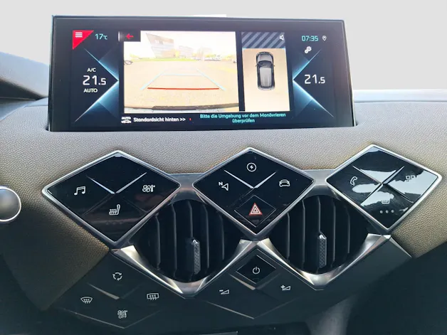 DS Automobiles 3 Crossback E-Tense So Chic
