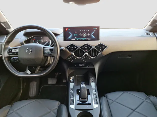 DS Automobiles 3 Crossback E-Tense So Chic