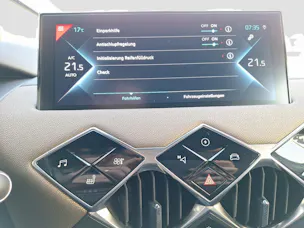 DS Automobiles 3 Crossback E-Tense So Chic