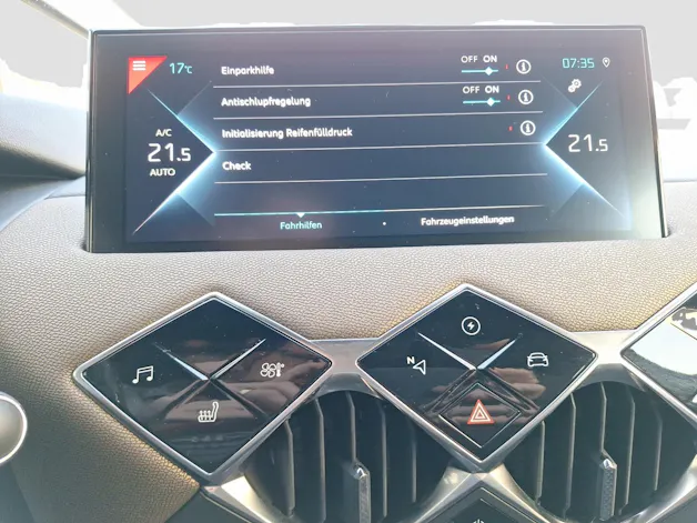 DS Automobiles 3 Crossback E-Tense So Chic