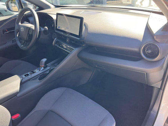 Vehicle image 13 Vehicle image 13