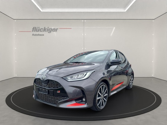 First vehicle image