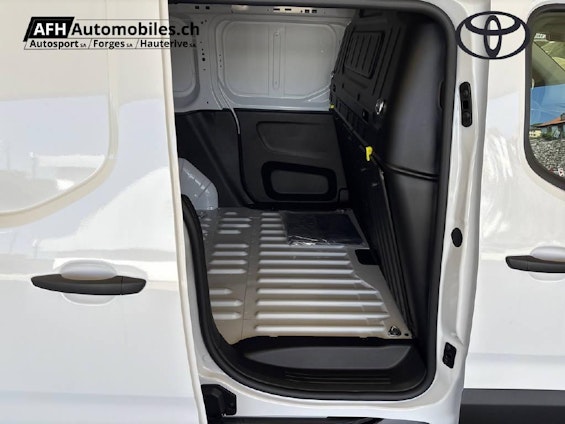 Vehicle image 7 Vehicle image 7