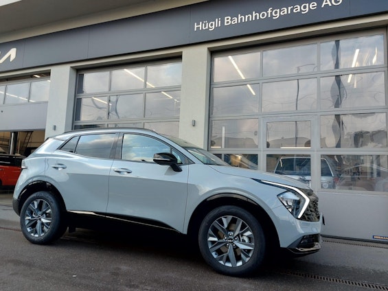 First vehicle image