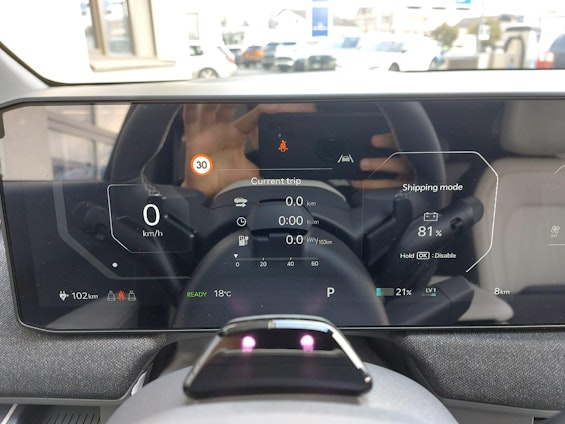 Vehicle image 20