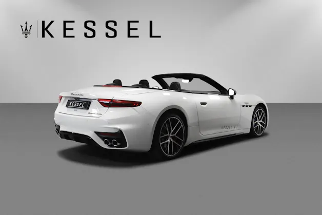 Maserati GranCabrio Trofeo